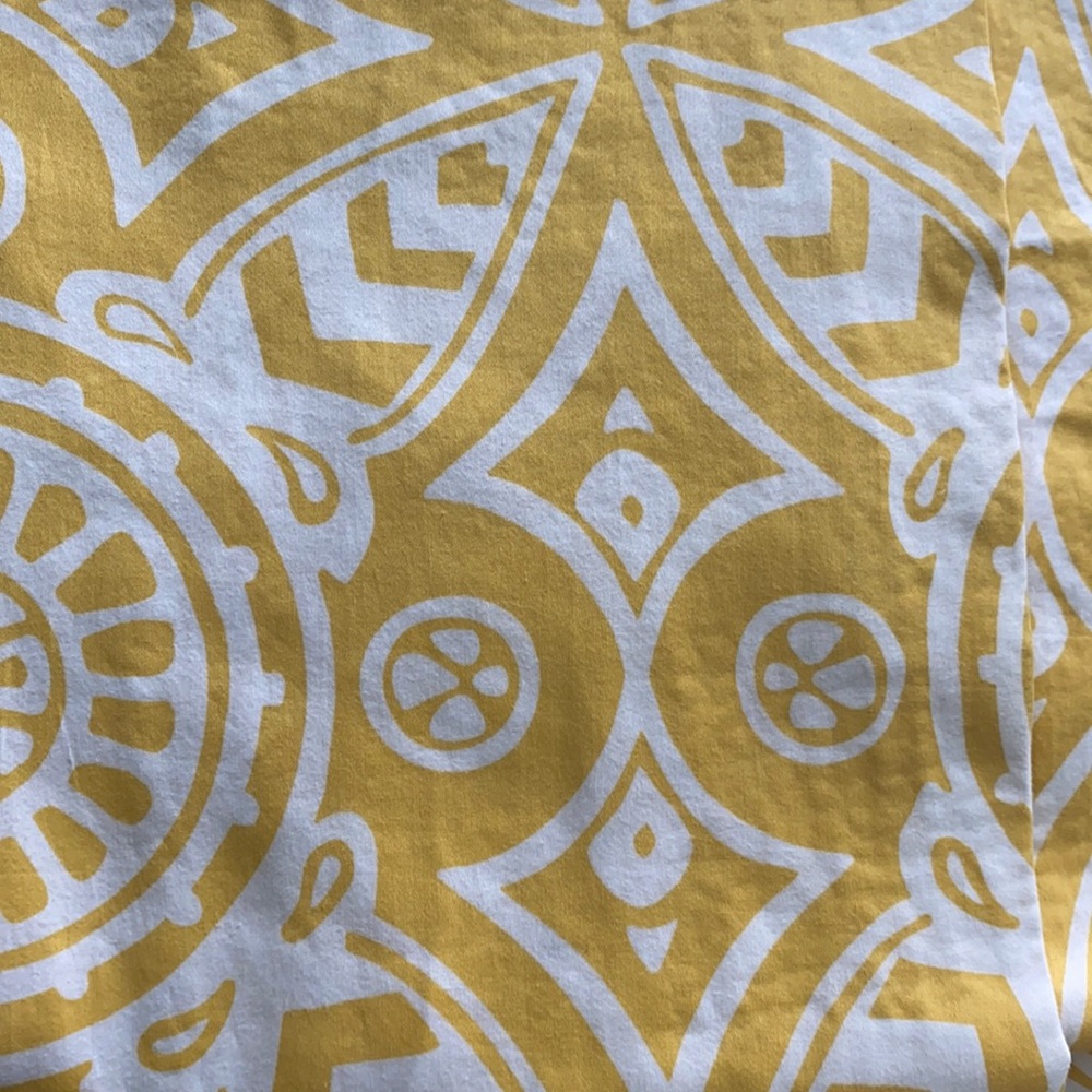 SERENA & LILY EUC Queen duvet
